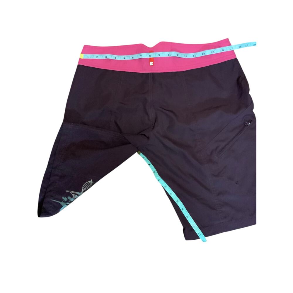 The North Face Womens Board Shorts Size 10 Black Pink Floral Swim Surf Swim - Picture 8 of 8